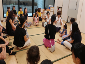 天野恵子先生による「ちいさなお話し会」が終了しました。(2)